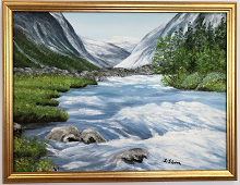 Originalmaleri av munnmaler Sigrid Slora. Naturmotiv med foss og fjell. Bilde.