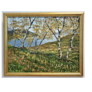 Originalmaleri av munnmaler Sigrid Slora. Høstmotiv med bjerketrær og et vann. Bilde.